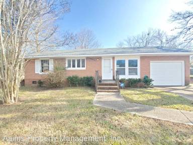 Main picture of 3016 E Brinkley Dr