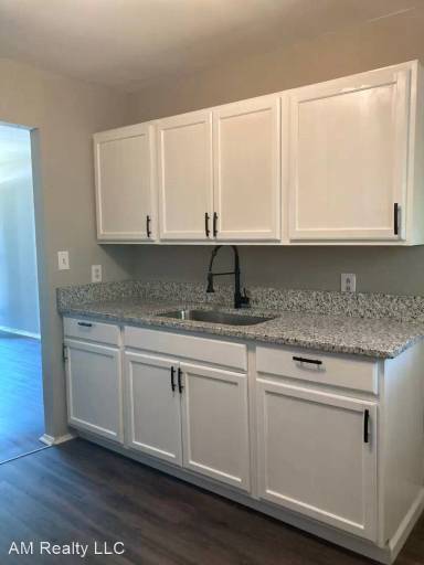 Main picture of 409 Godwin St