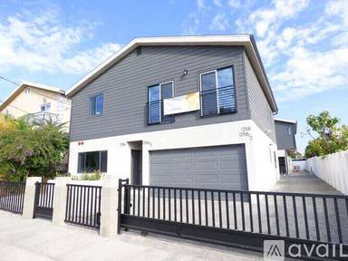 Main picture of 1256 N Hobart Blvd