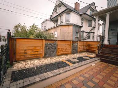 Main picture of 170 Hawthorne Ave