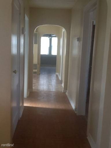 Main picture of 12337 S La Salle St