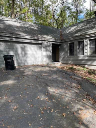 Main picture of 4507 SW 83rd Dr