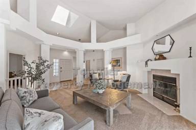 Main picture of 41924 Avenida Vista Ladera
