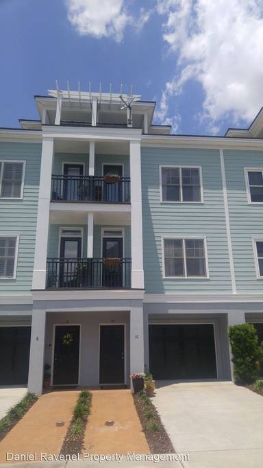 Main picture of 10 Transom Ct
