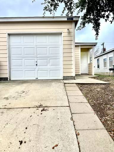 Main picture of 15309 Kamary Ln