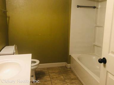 Main picture of 307 5th Ave NW