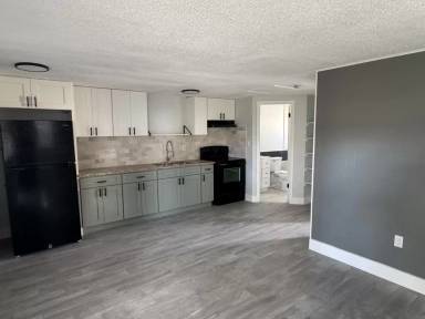 Main picture of 13802 N 21st St