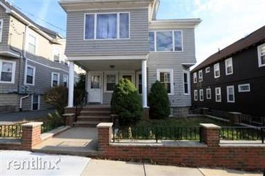 Main picture of 17 Mason St
