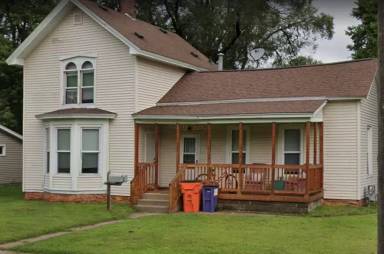 Main picture of 720 Broadway St