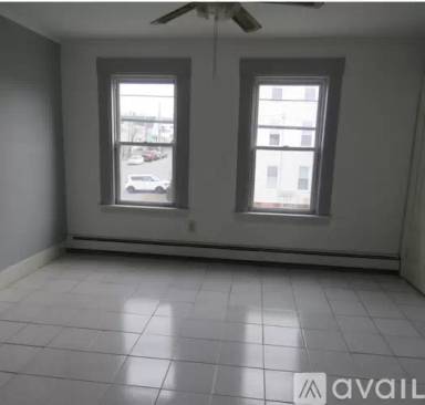 Main picture of 102 Lincoln St