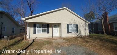 Main picture of 806 Dana Pl