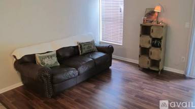 Main picture of 9621 Vinca Cir
