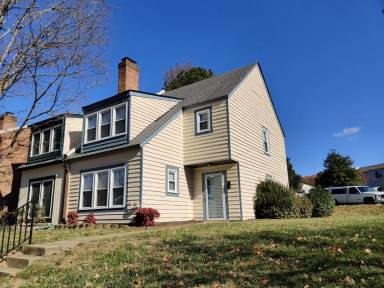 Main picture of 721 S Hyannis Dr