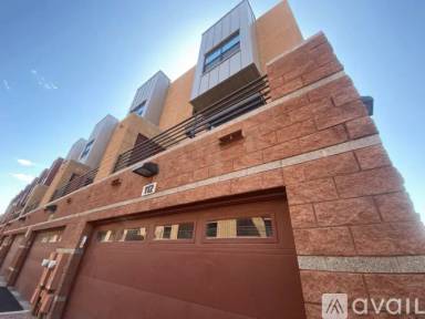 Main picture of 330 S Farmer Avenue Apartments