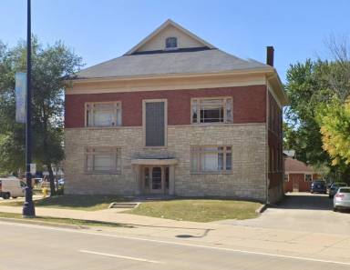 Main picture of 1904 N Main St