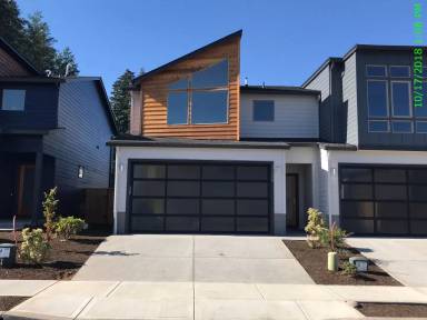 Main picture of 11608 NE 122nd Pl