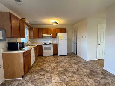 Main picture of 606 Tudor Dr