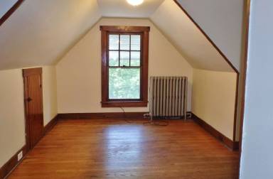Main picture of 412 W Foster Ave