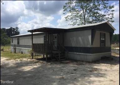 Main picture of 2409 Plantation Rd