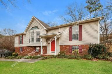 Main picture of 6881 Briarwood Dr