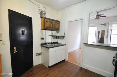 Main picture of 404 E 73rd St