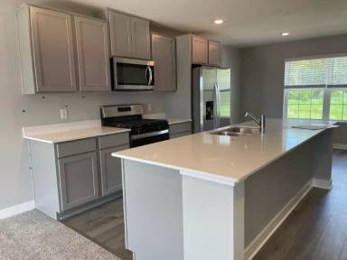 Main picture of 12549 Guadalcanal Cir NE