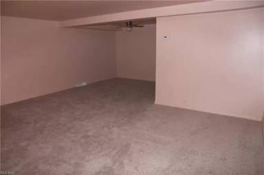 Main picture of 797 Babbitt Rd