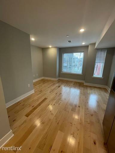 Main picture of 2521 Cecil B Moore Ave