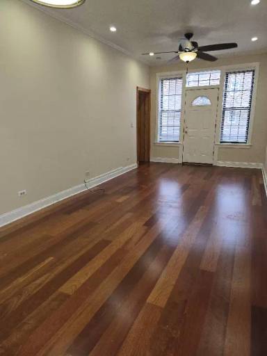 Main picture of 2755 W Augusta Blvd