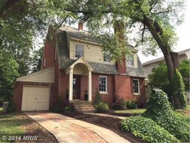 Main picture of 918 William St