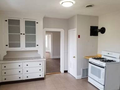 Main picture of 212 Burnside Ave