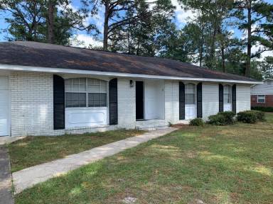 Main picture of 25 Sylvan Dr