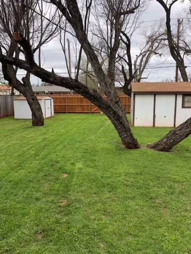 Main picture of 1602 Briarwood St