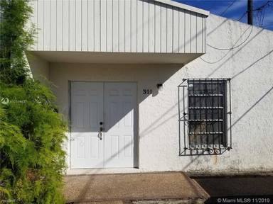 Main picture of 311 NW 43rd Pl