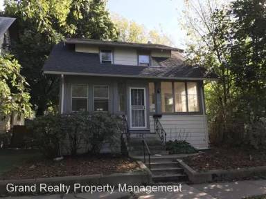 Main picture of 924 Carroll Ave