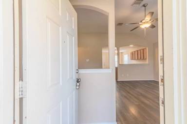 Main picture of 6723 Devonport Dr