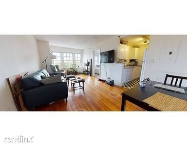 Main picture of 534 Beacon St
