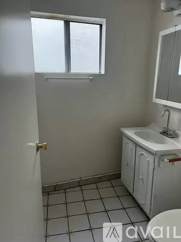 Main picture of 2434 Riverside Pl