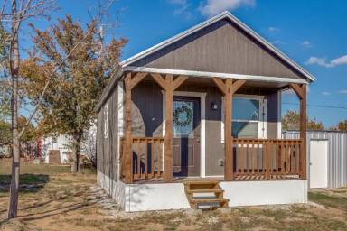 Main picture of 906 El Camino Real