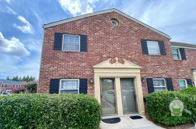 Main picture of Pelham Place North