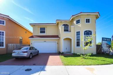 Main picture of 15668 SW 10th Ln