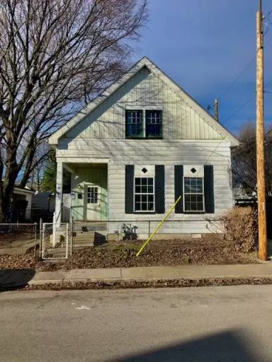 Main picture of 808 Baker Ave