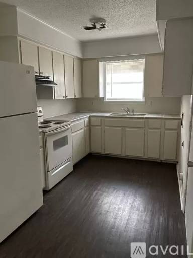 Main picture of 2215 Stout St