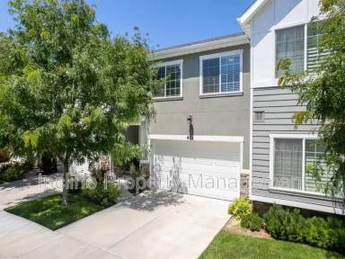 Main picture of 401 E Corral Creek Dr