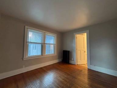 Main picture of 450 Meigs St