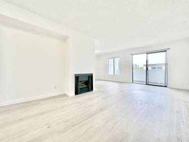 Main picture of 8655 Willis Ave