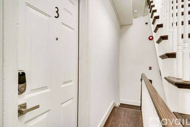 Main picture of 409 Constitution Ave NE