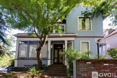 Main picture of 3304 S Corbett Ave