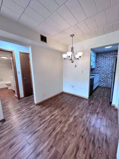 Main picture of 1045 Turnpike St