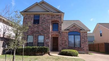 Main picture of 1716 Boardwalk Ct